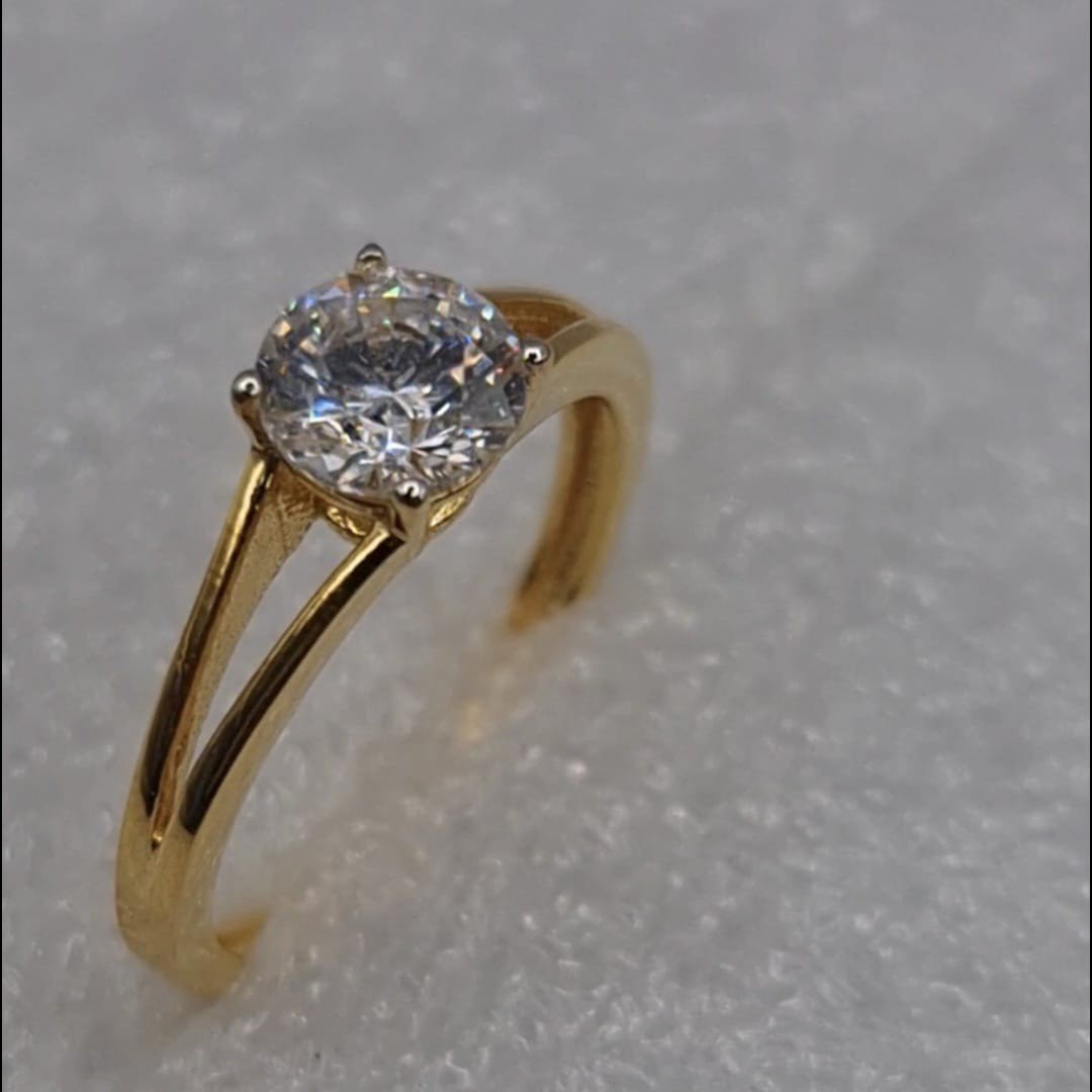 Round 18kt Yellow Gold Single Stone Diamond Rings, Weight: 6.3 at Rs 73080  in Jabalpur