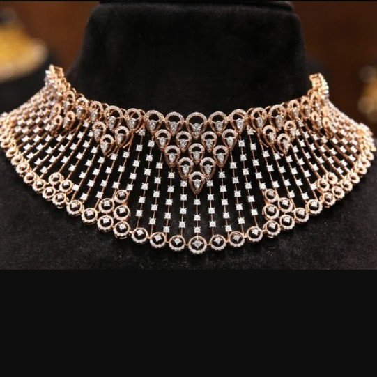 18 KT Diamond Necklace set
