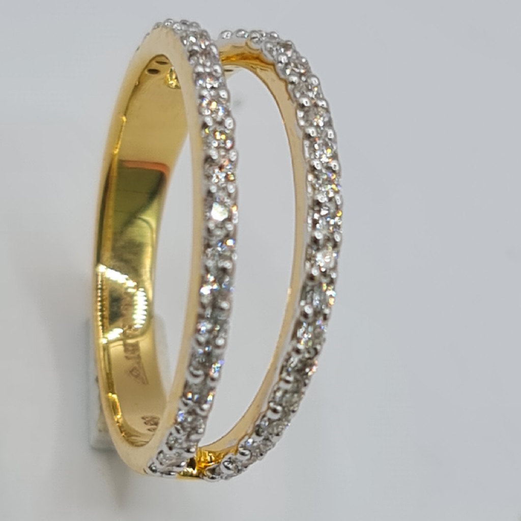 18 KT Hallmark Real  Diamond  Fancy  Ring